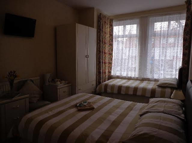 The Phoenix Guest House Scarborough Exterior foto